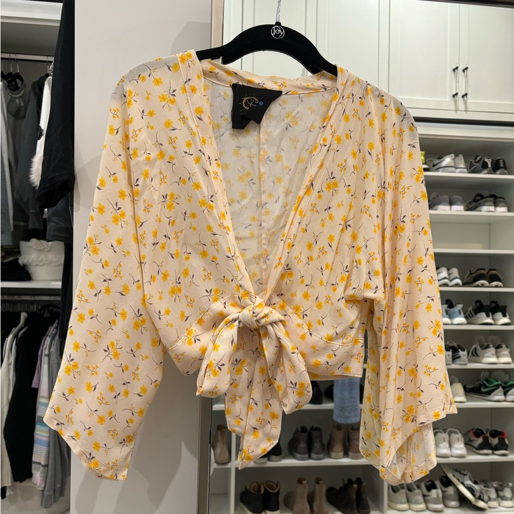 Tie front top